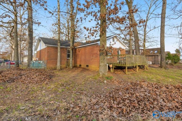 135 Oakcrest Road, Huntsville, AL 35811