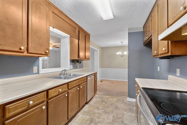 135 Oakcrest Road, Huntsville, AL 35811