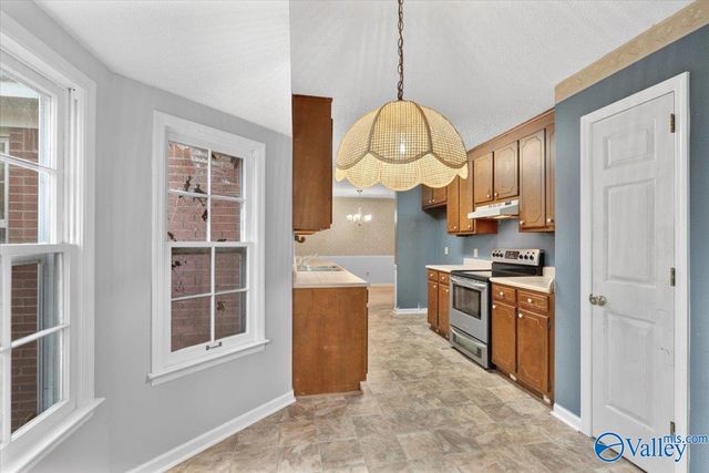 135 Oakcrest Road, Huntsville, AL 35811