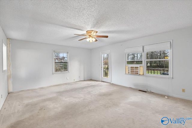 135 Oakcrest Road, Huntsville, AL 35811