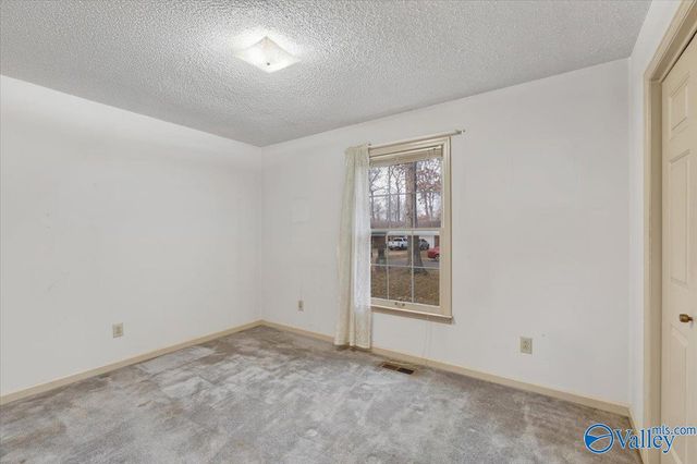 135 Oakcrest Road, Huntsville, AL 35811