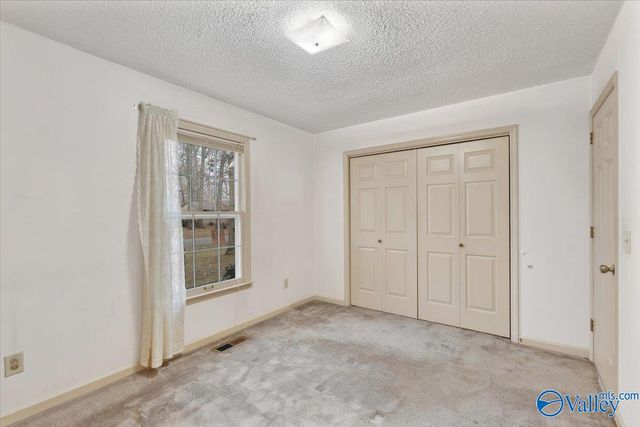 135 Oakcrest Road, Huntsville, AL 35811