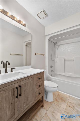 135 Oakcrest Road, Huntsville, AL 35811