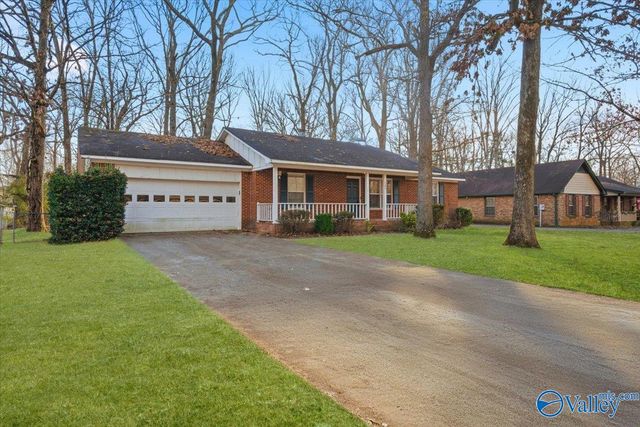 135 Oakcrest Road, Huntsville, AL 35811