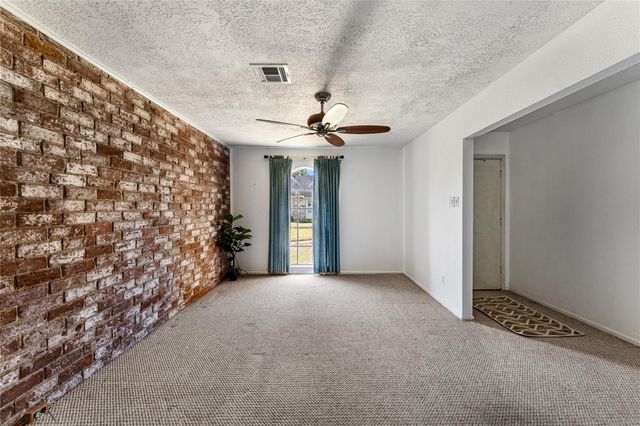 6947 Chasewood Drive, Houston, TX 77489