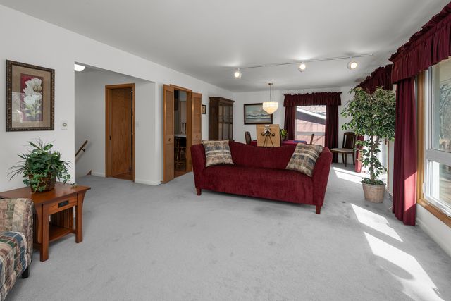 3709 9th Avenue, Moline, IL 61265