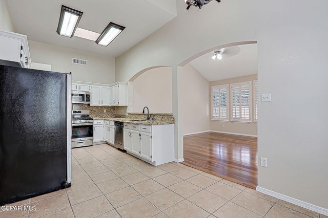 12426 Paseo Lindo Drive, El Paso, TX 79928