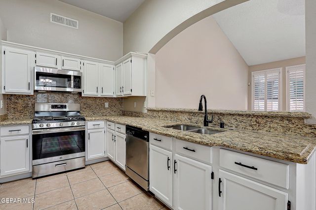 12426 Paseo Lindo Drive, El Paso, TX 79928