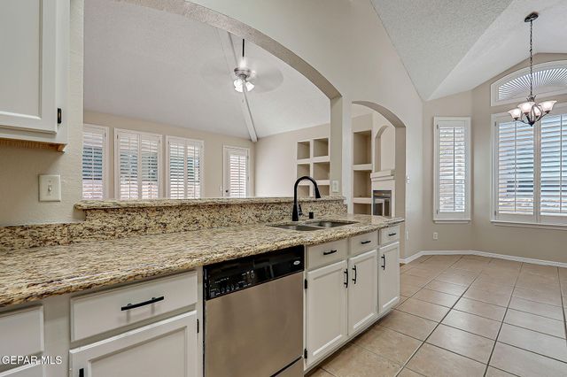 12426 Paseo Lindo Drive, El Paso, TX 79928