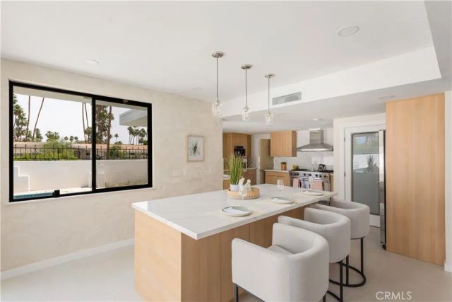 2011 S Tulare, Palm Springs, CA 92264