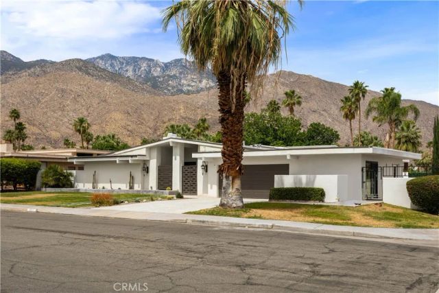 2011 S Tulare, Palm Springs, CA 92264