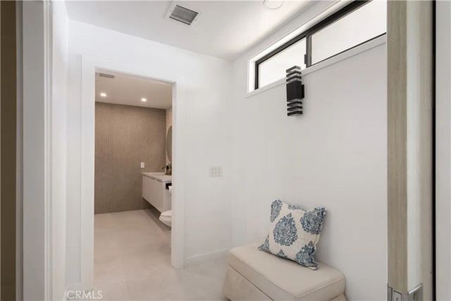2011 S Tulare, Palm Springs, CA 92264