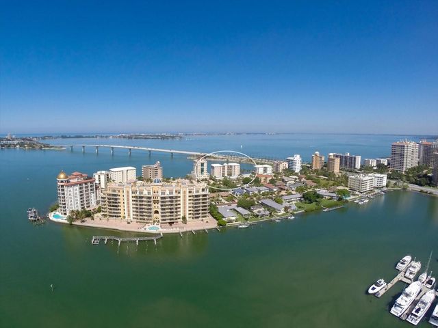 226 GOLDEN GATE POINT 44, Sarasota, FL 34236