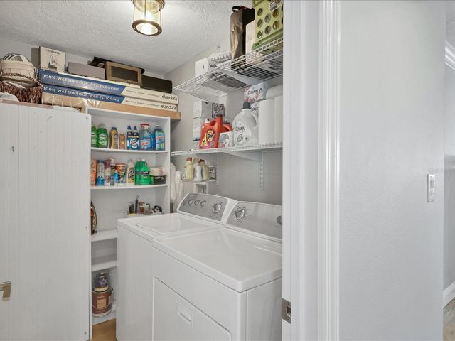 226 GOLDEN GATE POINT 44, Sarasota, FL 34236