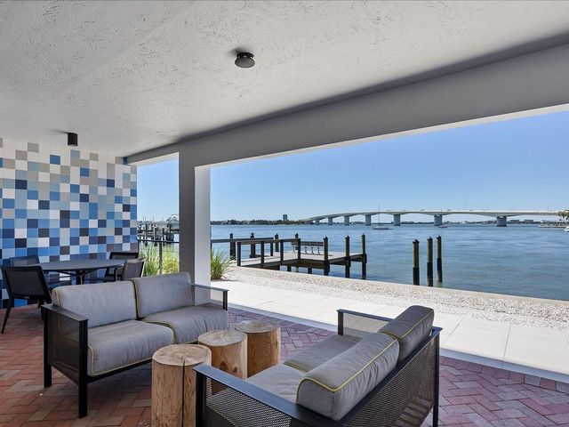 226 GOLDEN GATE POINT 44, Sarasota, FL 34236