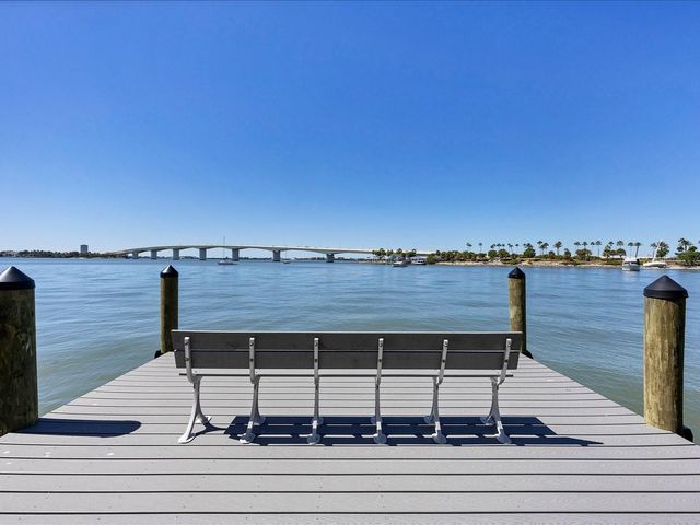 226 GOLDEN GATE POINT 44, Sarasota, FL 34236