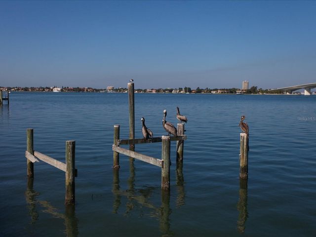 226 GOLDEN GATE POINT 44, Sarasota, FL 34236