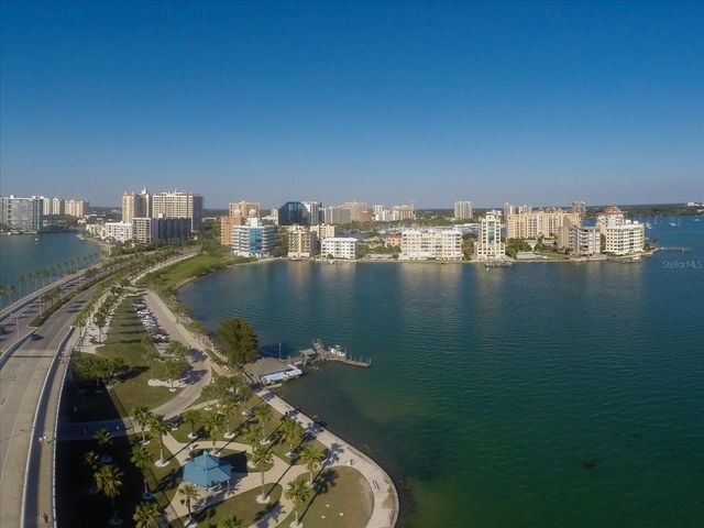 226 GOLDEN GATE POINT 44, Sarasota, FL 34236
