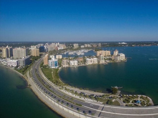 226 GOLDEN GATE POINT 44, Sarasota, FL 34236