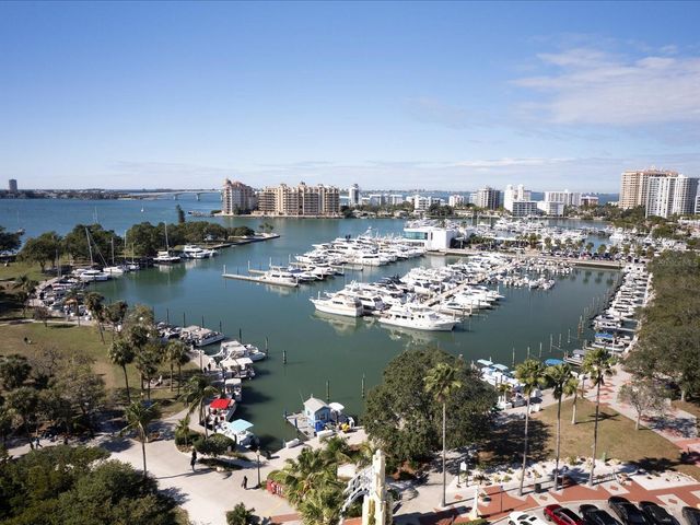 226 GOLDEN GATE POINT 44, Sarasota, FL 34236