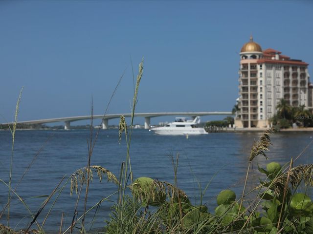 226 GOLDEN GATE POINT 44, Sarasota, FL 34236