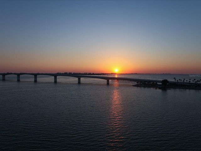 226 GOLDEN GATE POINT 44, Sarasota, FL 34236