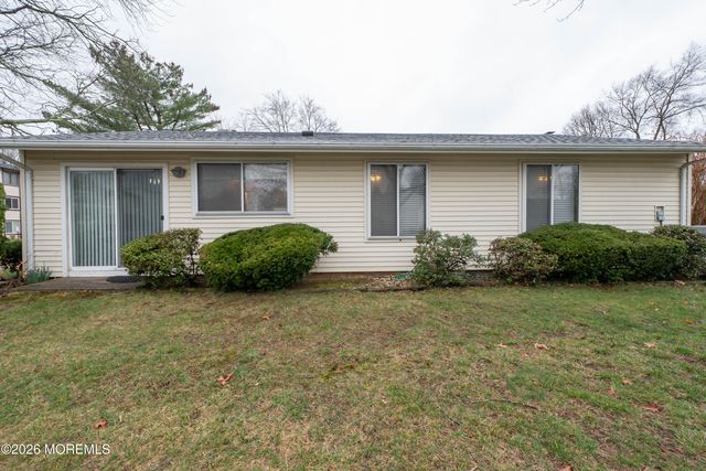 264B Crosse Drive, Monroe, NJ 08831