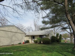 264B Crosse Drive, Monroe, NJ 08831