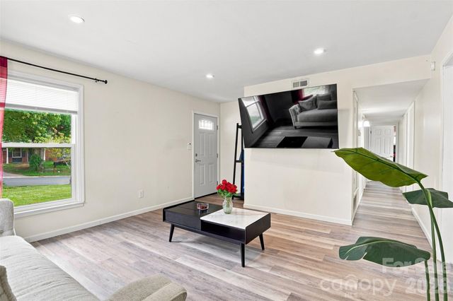 3601 Fagan Way, Charlotte, NC 28216