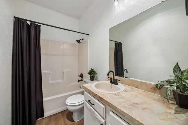 9254 Forest Lane 313, Dallas, TX 75243