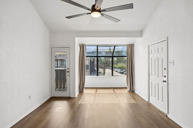 9254 Forest Lane 313, Dallas, TX 75243