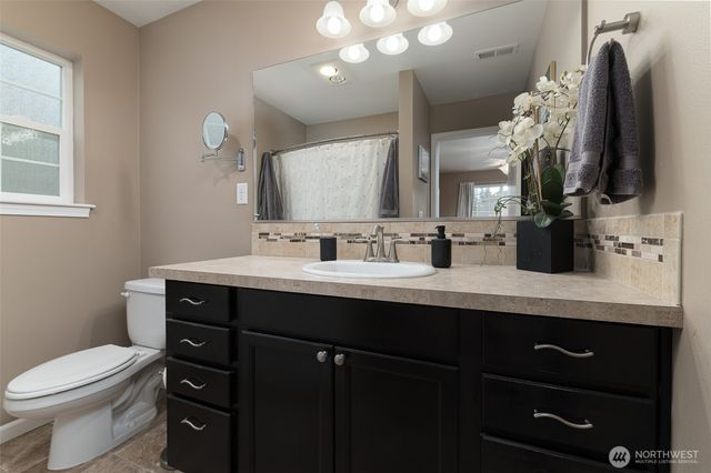 2534 Hewlett Court, Bellingham, WA 98229
