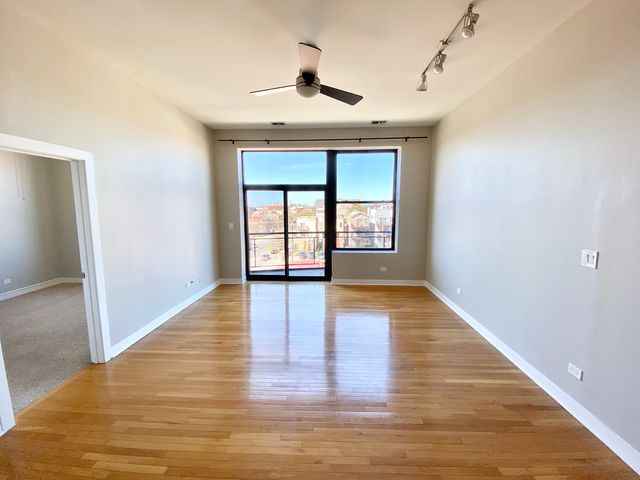 1 S Leavitt Street 402, Chicago, IL 60612