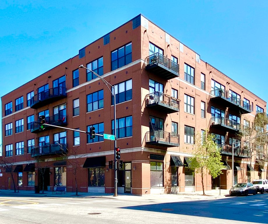 1 S Leavitt Street 402, Chicago, IL 60612