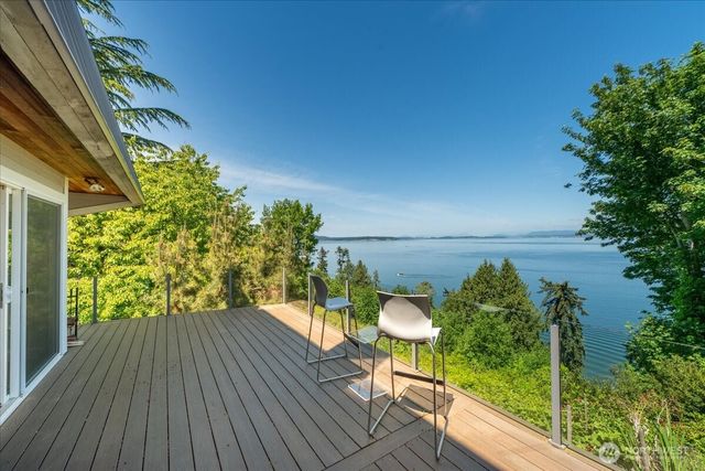 1857 Cascade View Drive, Camano Island, WA 98282