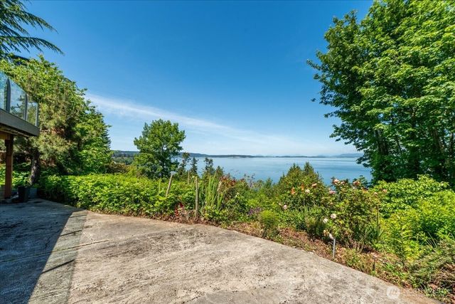 1857 Cascade View Drive, Camano Island, WA 98282