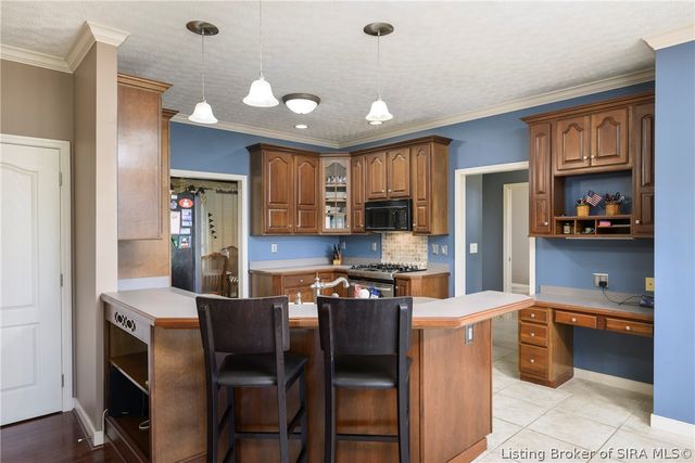 3050 Cobblers Crossing Road, New Albany, IN 47150