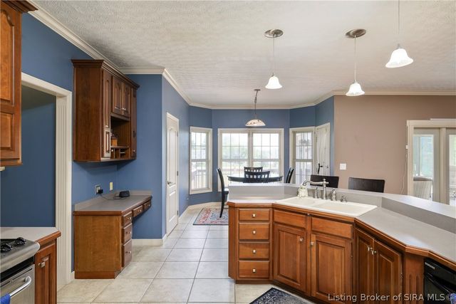 3050 Cobblers Crossing Road, New Albany, IN 47150