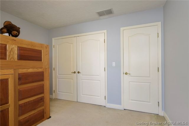 3050 Cobblers Crossing Road, New Albany, IN 47150