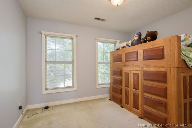 3050 Cobblers Crossing Road, New Albany, IN 47150