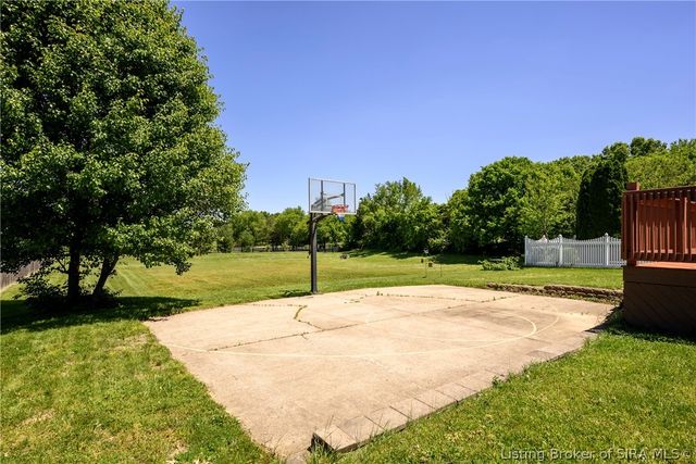 3050 Cobblers Crossing Road, New Albany, IN 47150