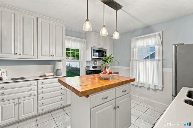 141 Walden Street, West Hartford, CT 06107