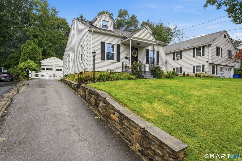 141 Walden Street, West Hartford, CT 06107
