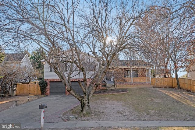 9403 TALISMAN DR, Vienna, VA 22182