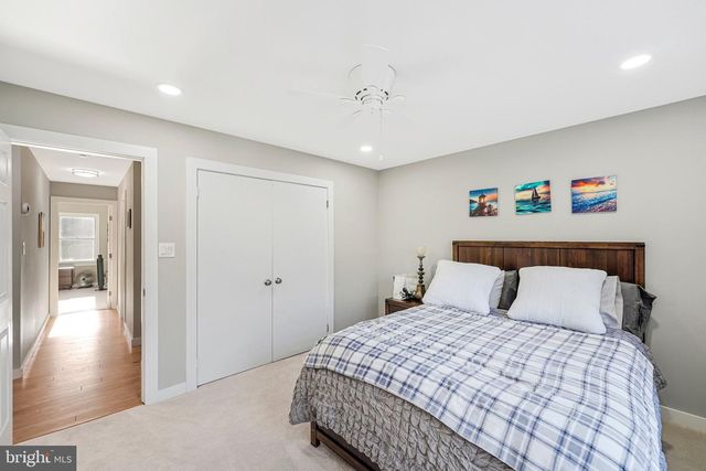 9403 TALISMAN DR, Vienna, VA 22182