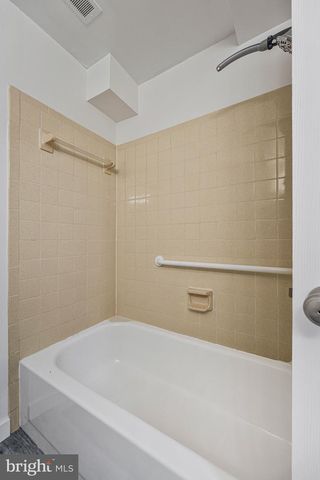 9403 TALISMAN DR, Vienna, VA 22182