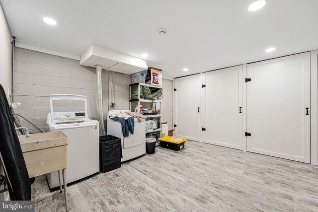 9403 TALISMAN DR, Vienna, VA 22182