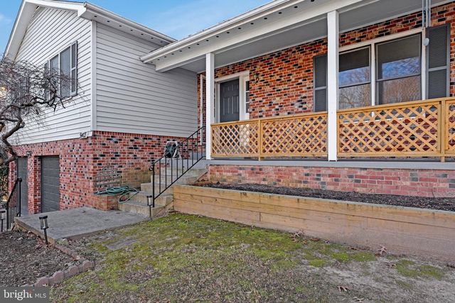 9403 TALISMAN DR, Vienna, VA 22182