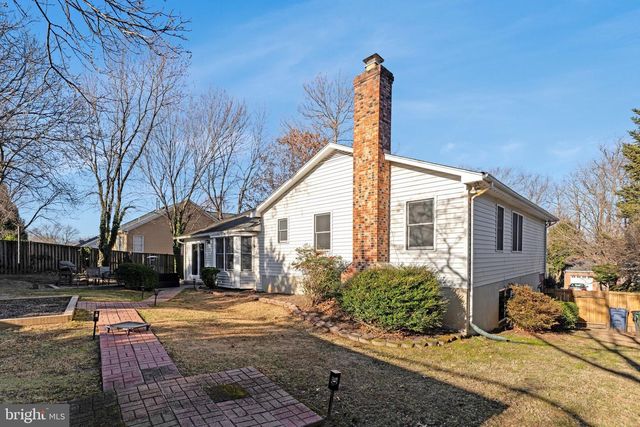 9403 TALISMAN DR, Vienna, VA 22182