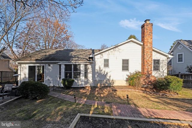 9403 TALISMAN DR, Vienna, VA 22182